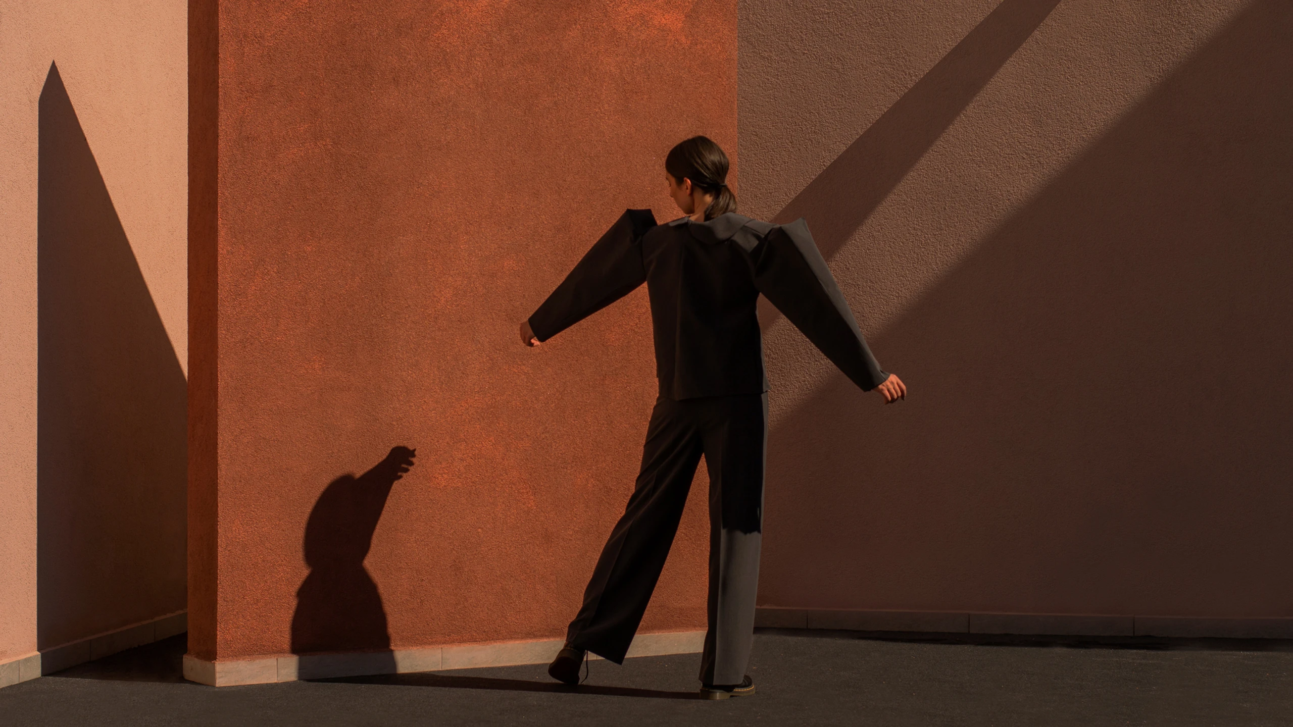 Photo of one outfit of Forme collection. 