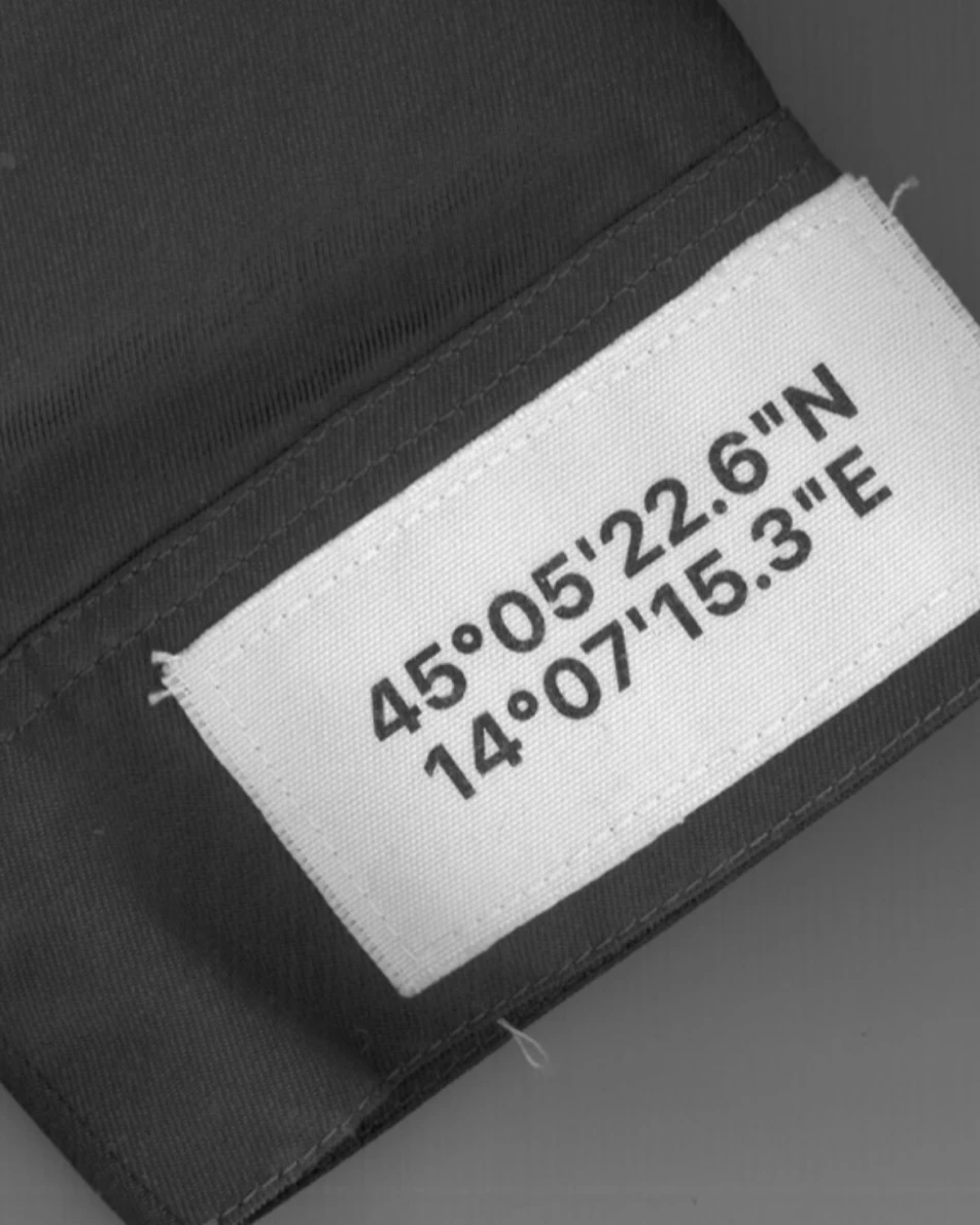 Scanned label showing mine coordinates from Kovari collection.